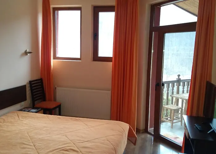 Alfa Daniel Pensión 2*