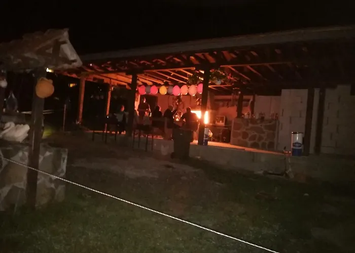 Pensión Alfa Daniel 2*